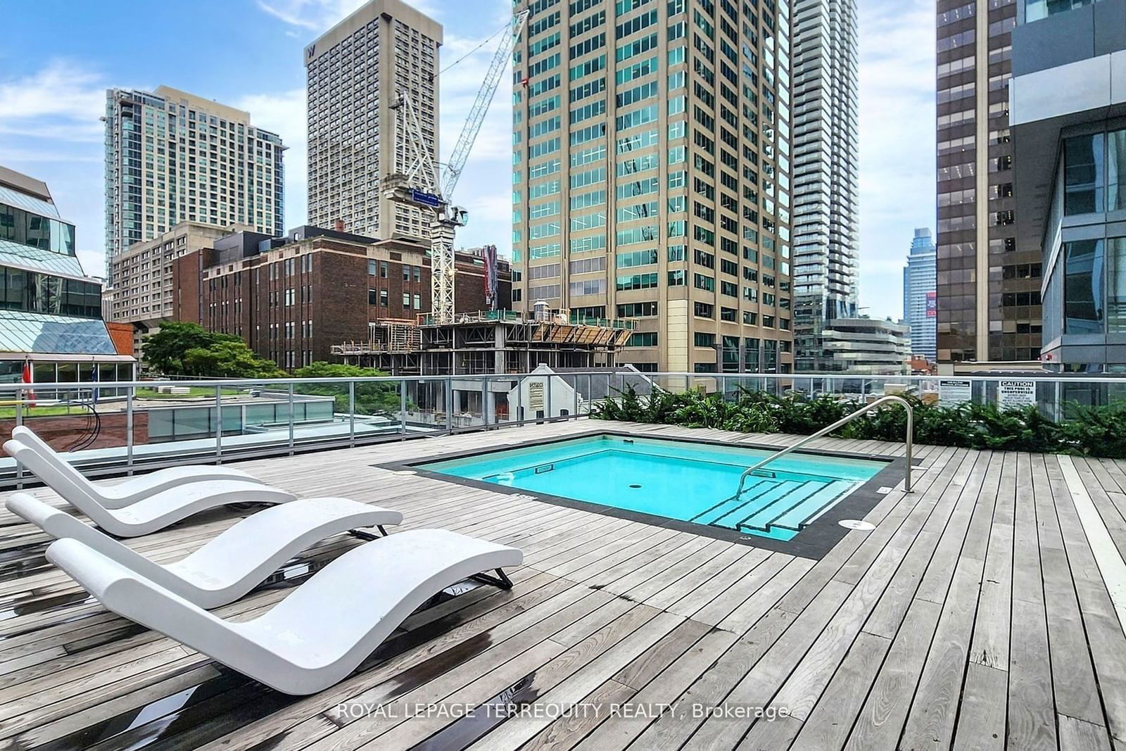 1 Yorkville Ave, unit 4202 for rent