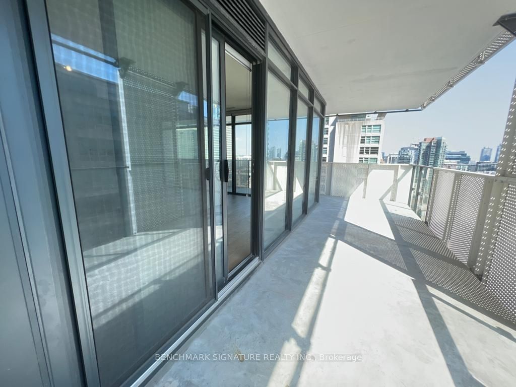 25 Richmond St E, unit 1703 for rent