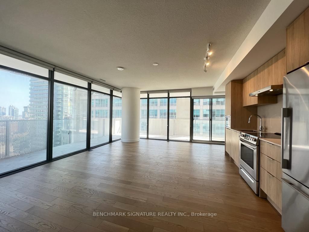 25 Richmond St E, unit 1703 for rent