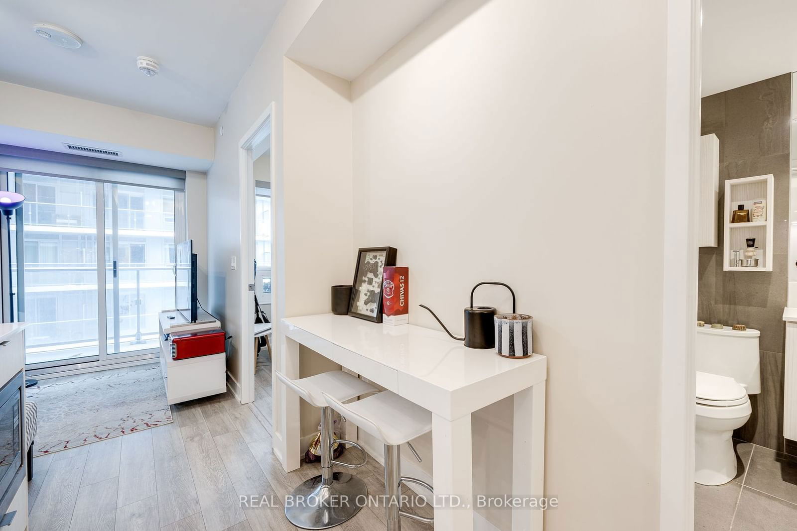 99 Broadway Ave, unit 2108 for sale