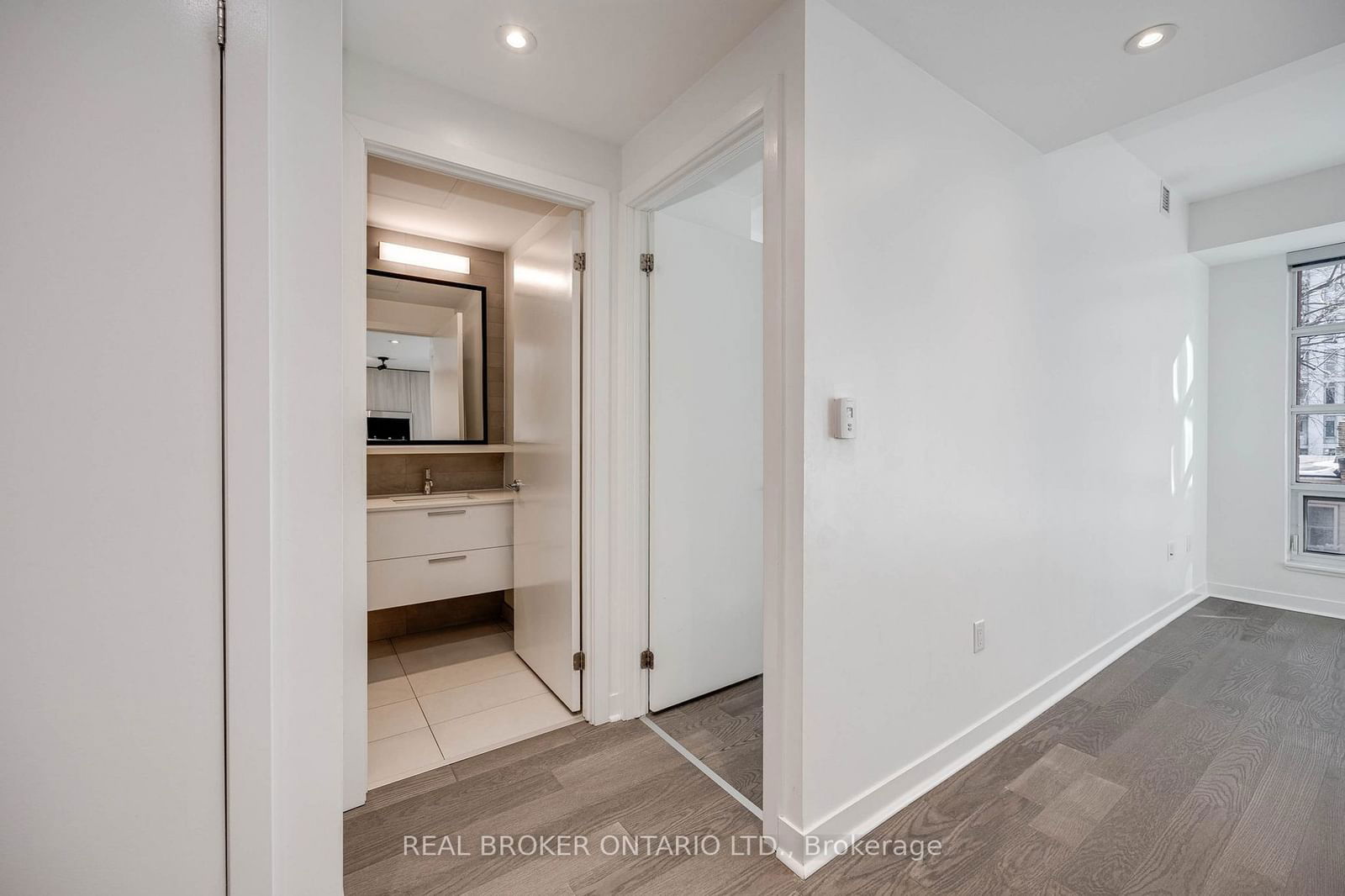 501 Adelaide St W, unit 307 for rent