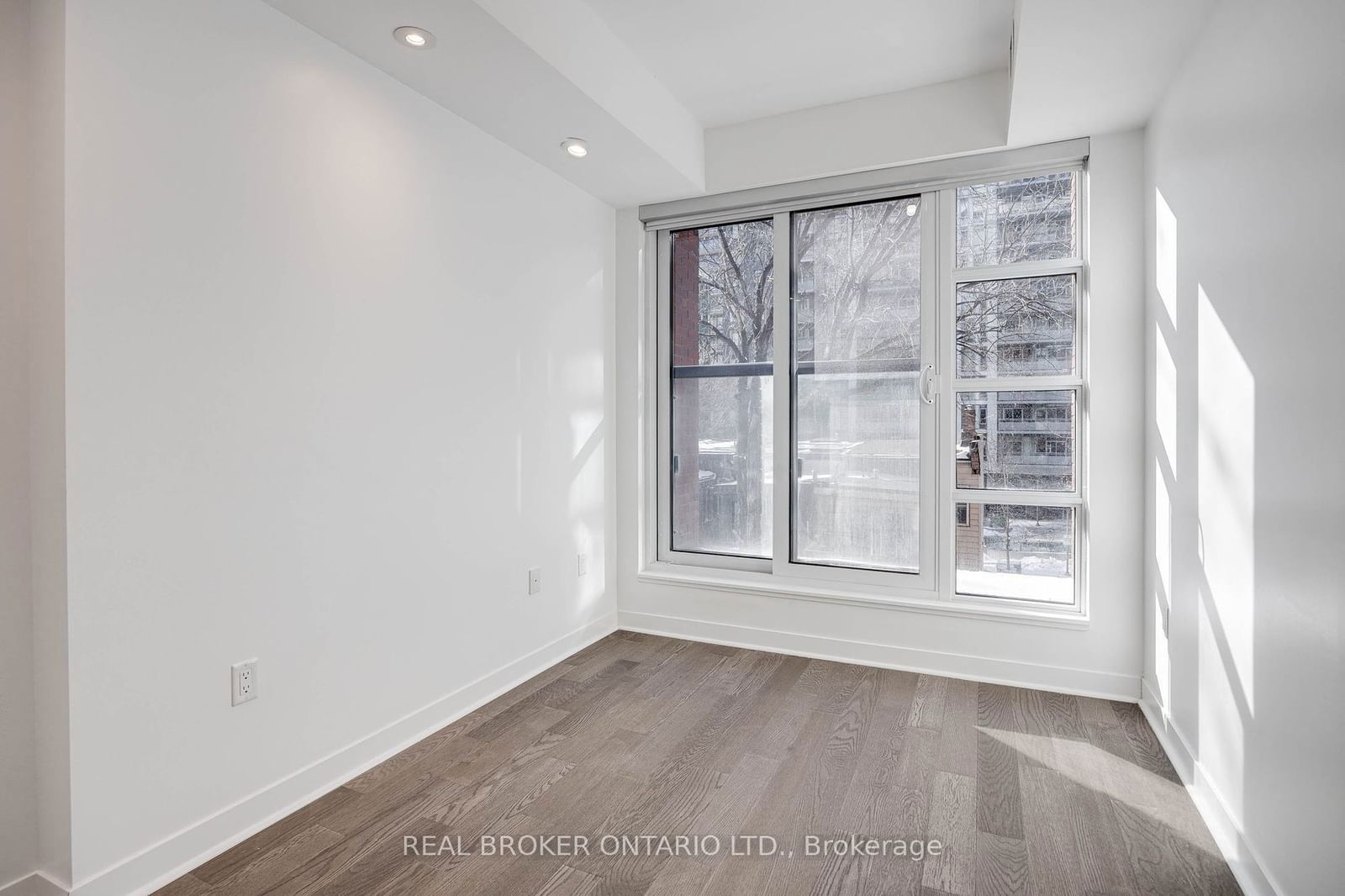 501 Adelaide St W, unit 307 for rent