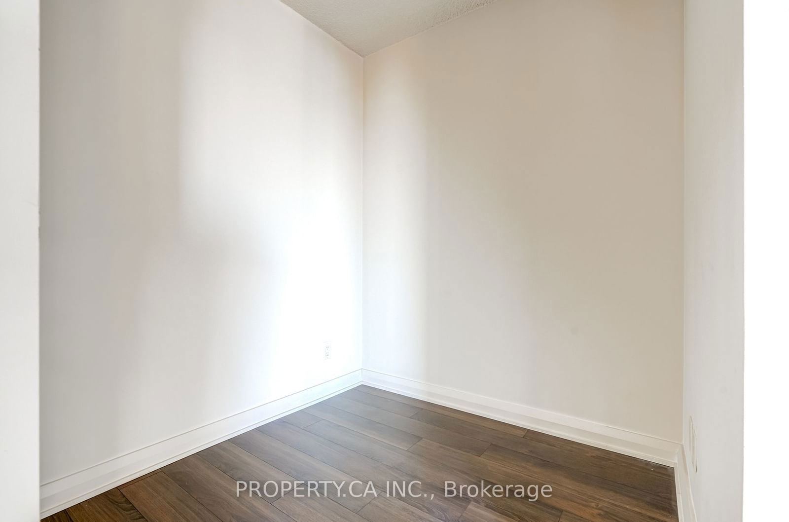 155 Yorkville Ave, unit 1514 for rent