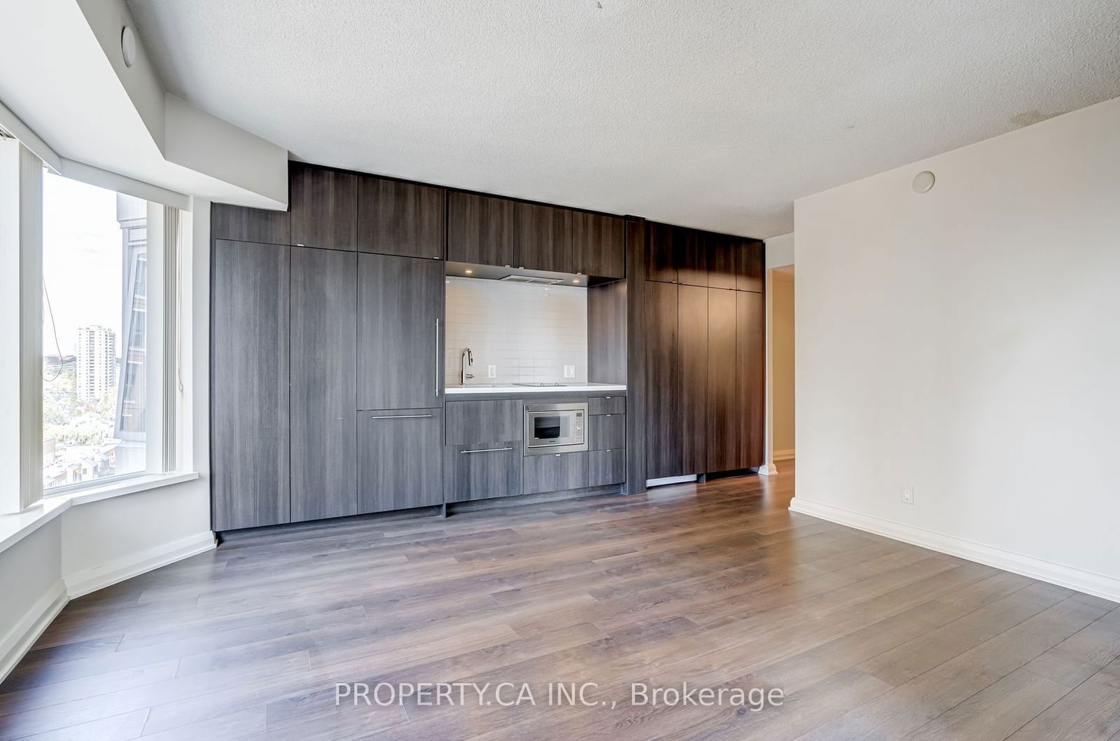 155 Yorkville Ave, unit 1514 for rent