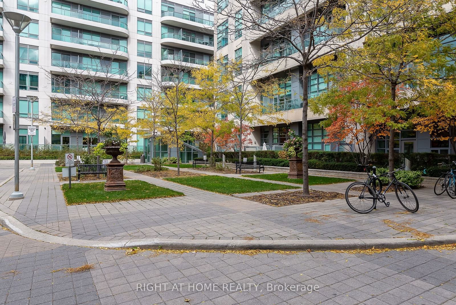 Madison Avenue Lofts, Midtown, Toronto