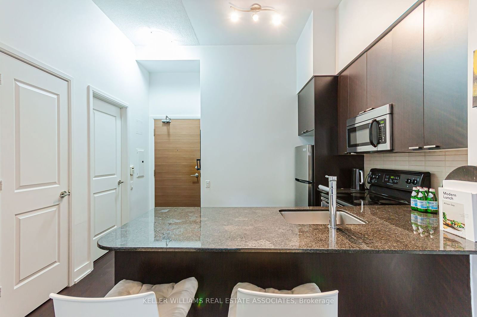 23 Sheppard Ave E, unit 302 for sale