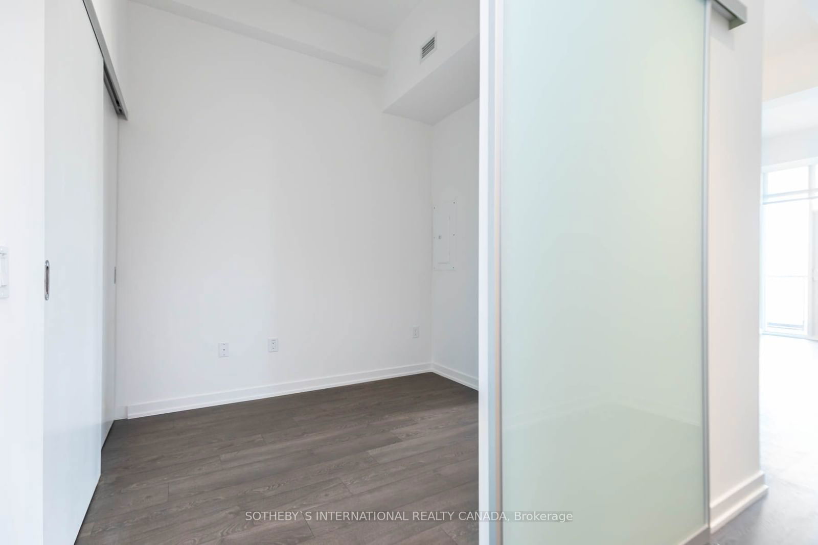 50 Power St, unit 1525 for rent