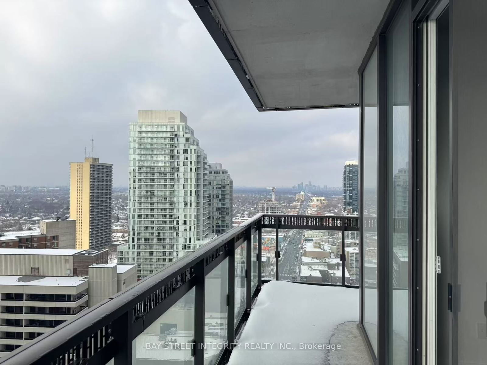 8 Eglinton Ave E, unit 2105 for sale