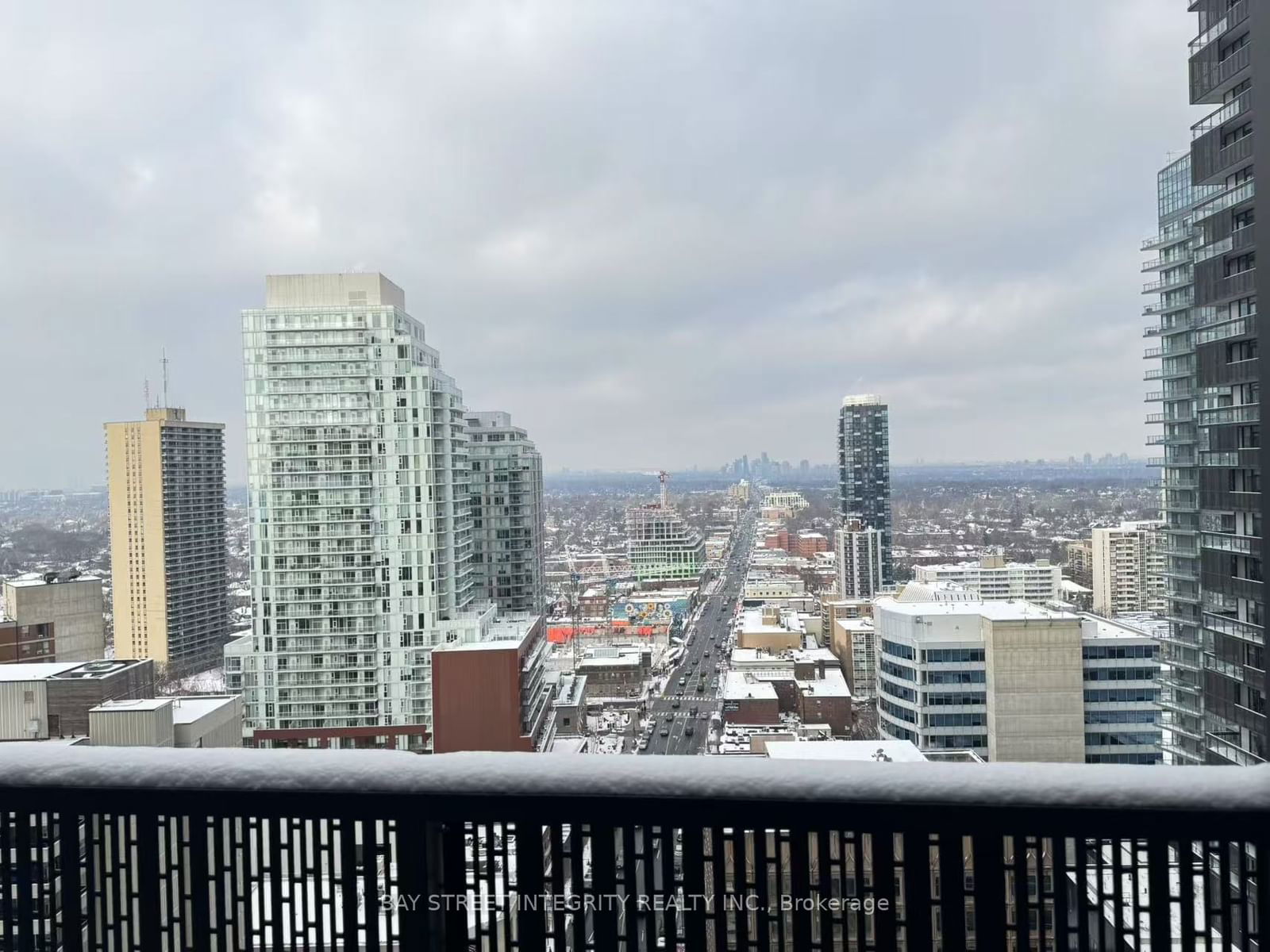 8 Eglinton Ave E, unit 2105 for sale