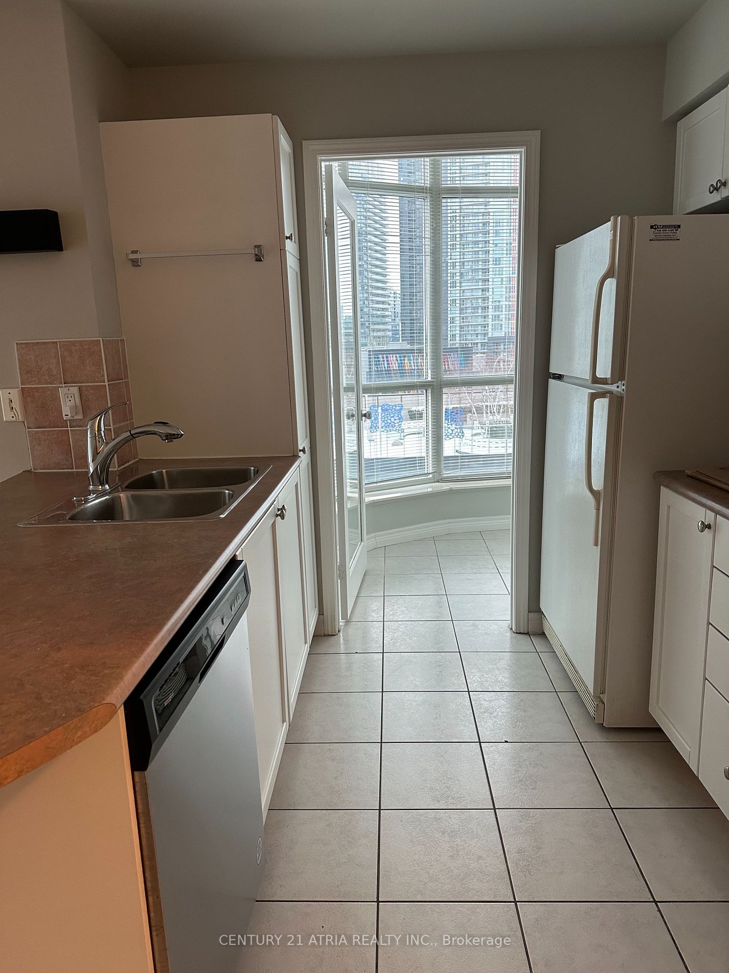 600 Queens Quay W, unit Sph02 for rent