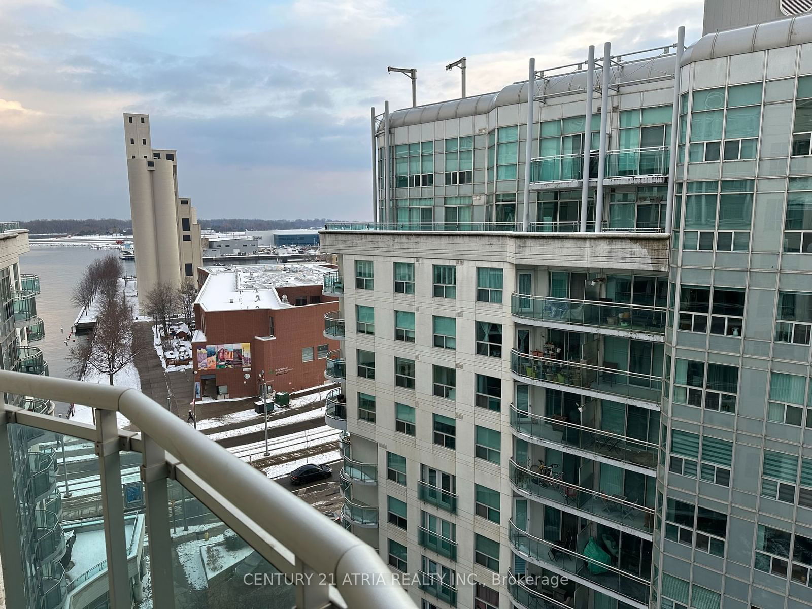 600 Queens Quay W, unit Sph02 for rent