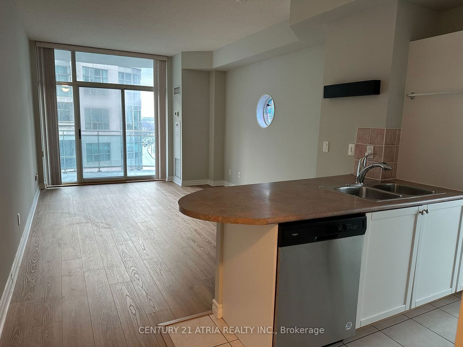 600 Queens Quay W, unit Sph02 for rent