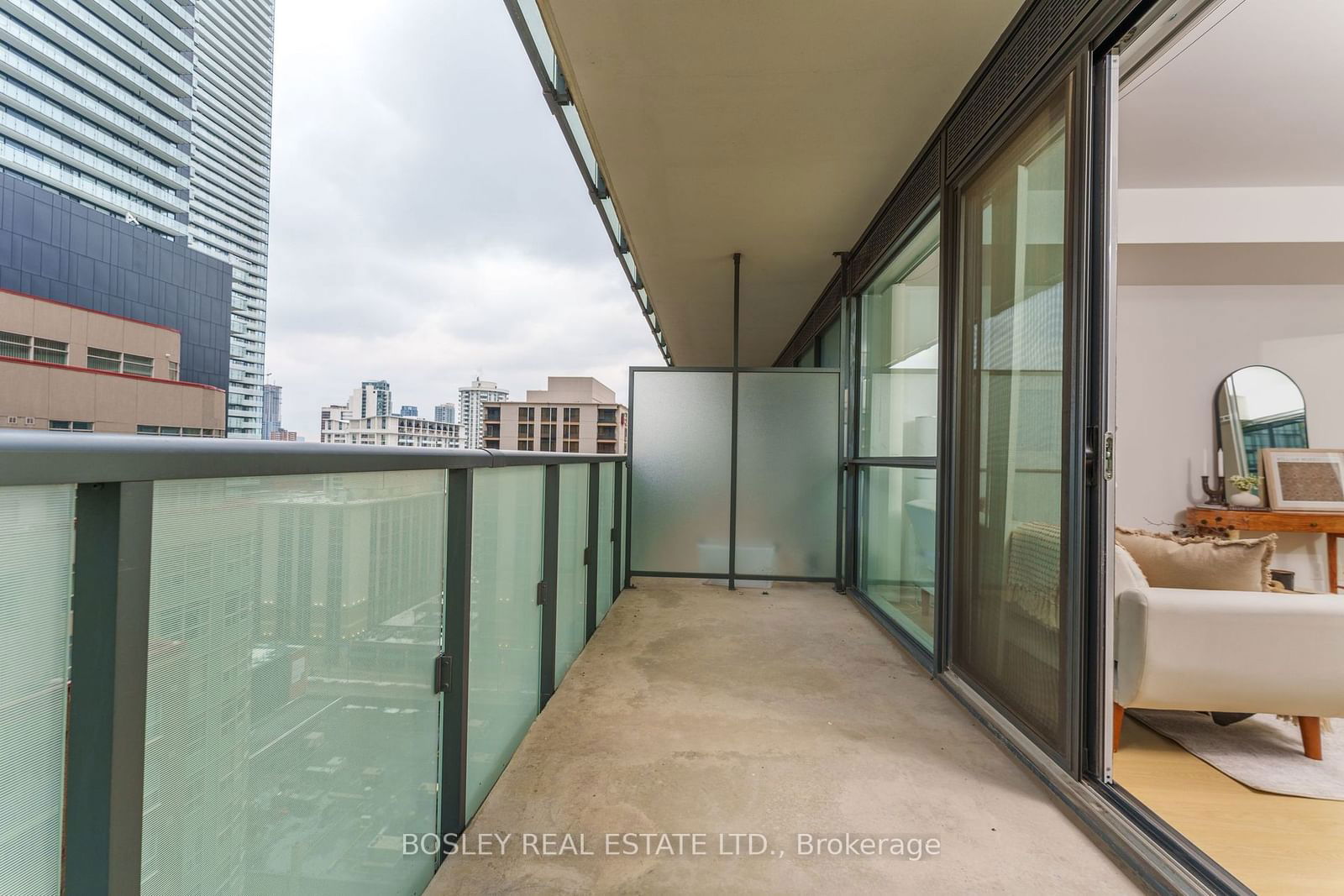 15 Grenville St, unit 1206 for sale