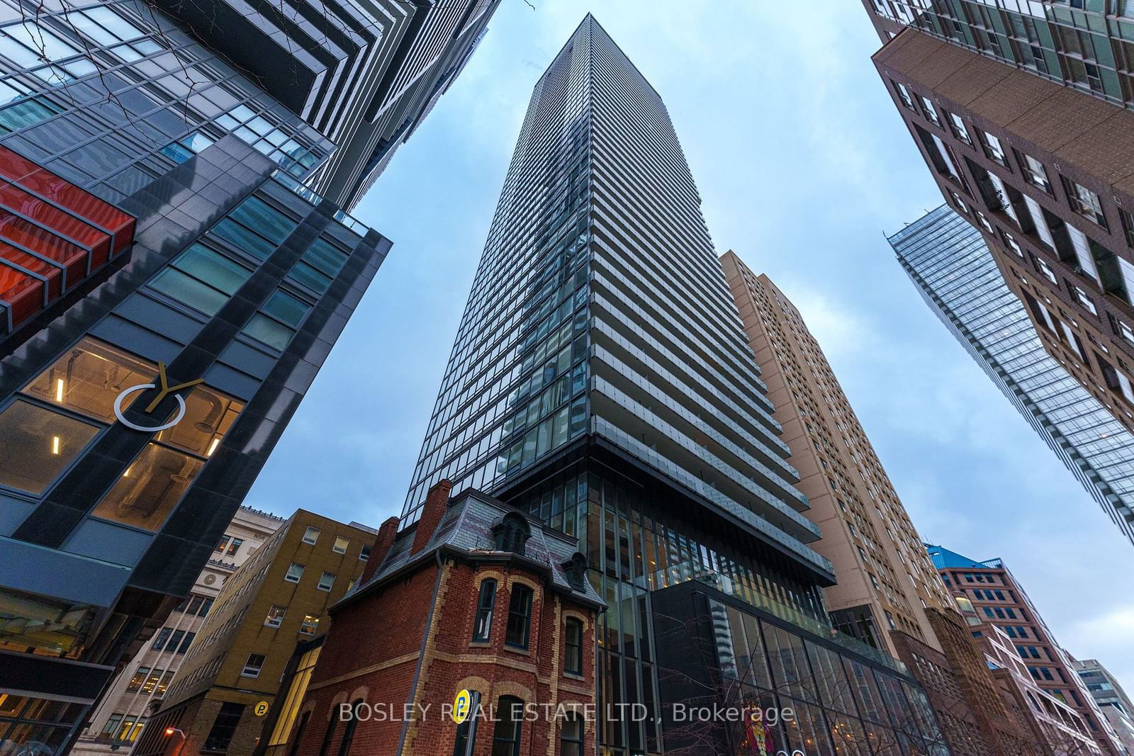 15 Grenville St, unit 1206 for sale