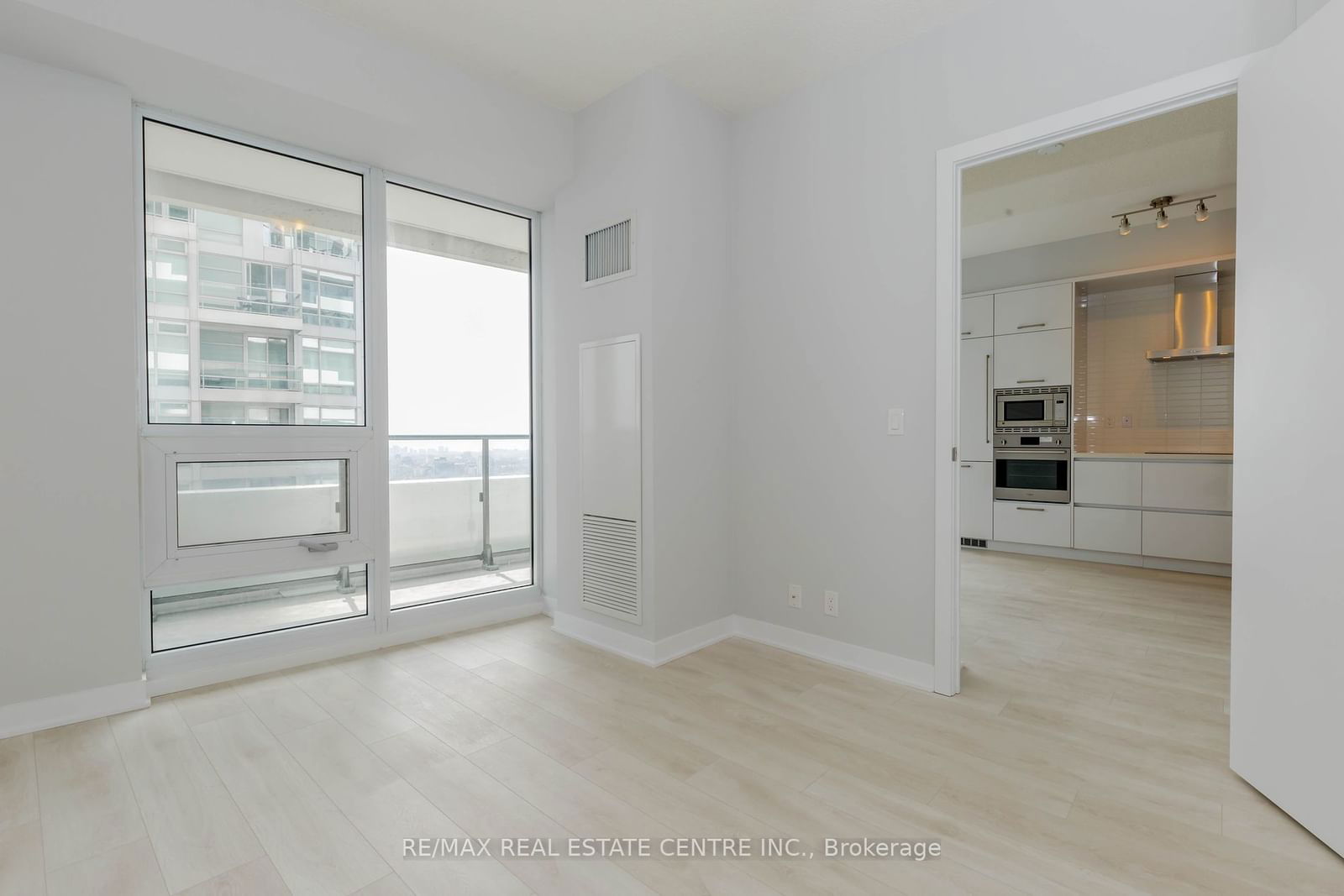 2221 Yonge St, unit 3506 for rent