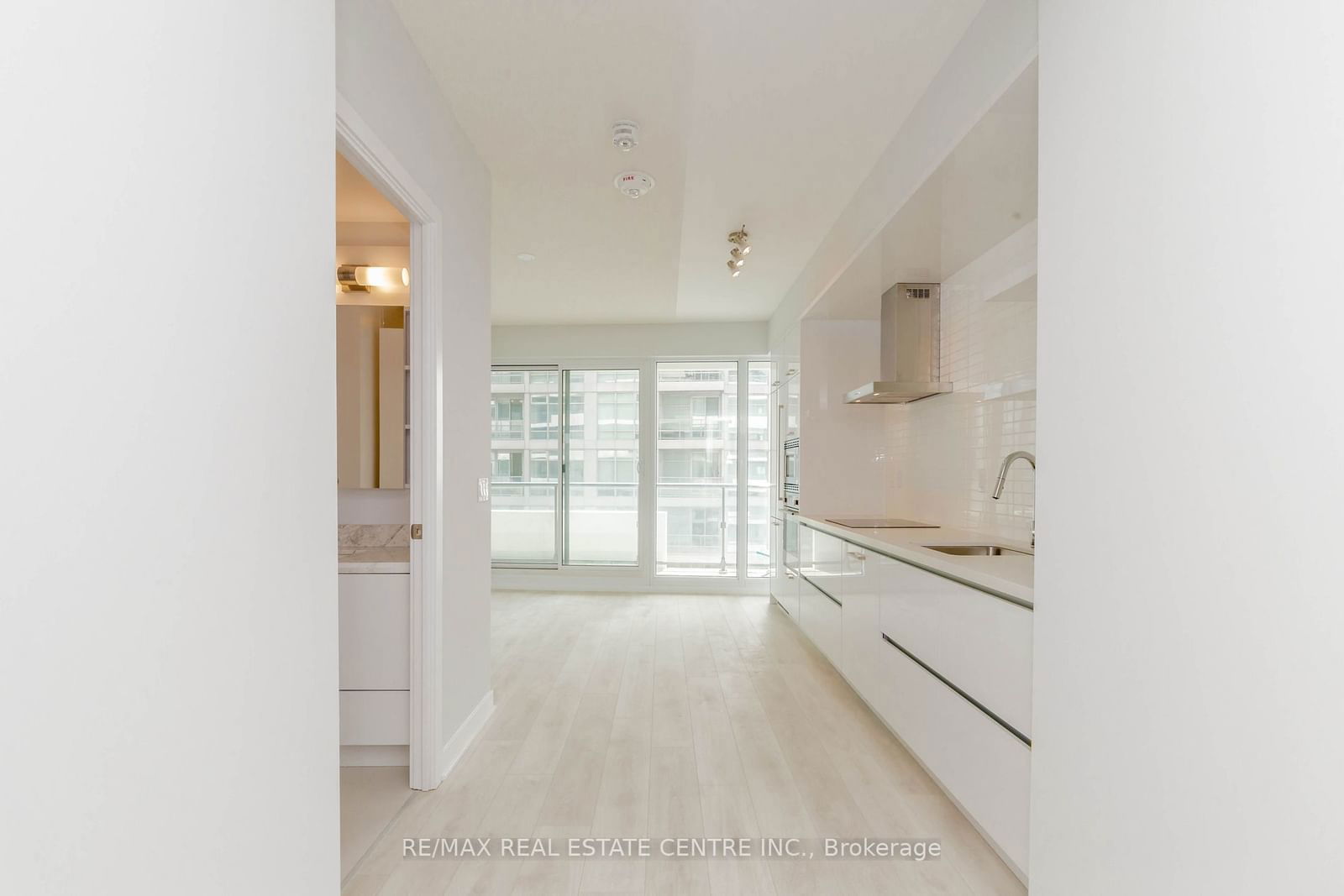 2221 Yonge St, unit 3506 for rent