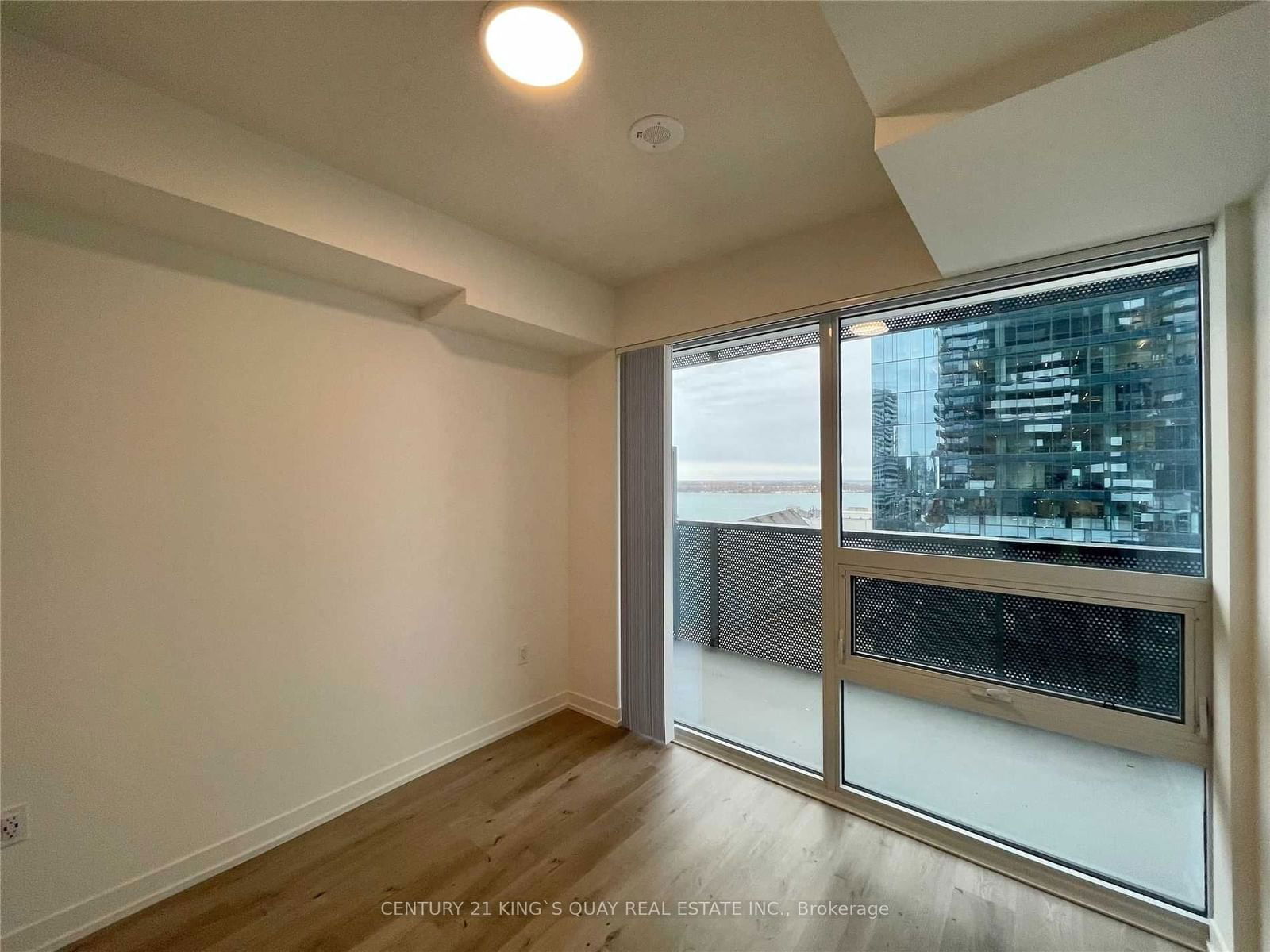 138 Downes St, unit 1609 for rent