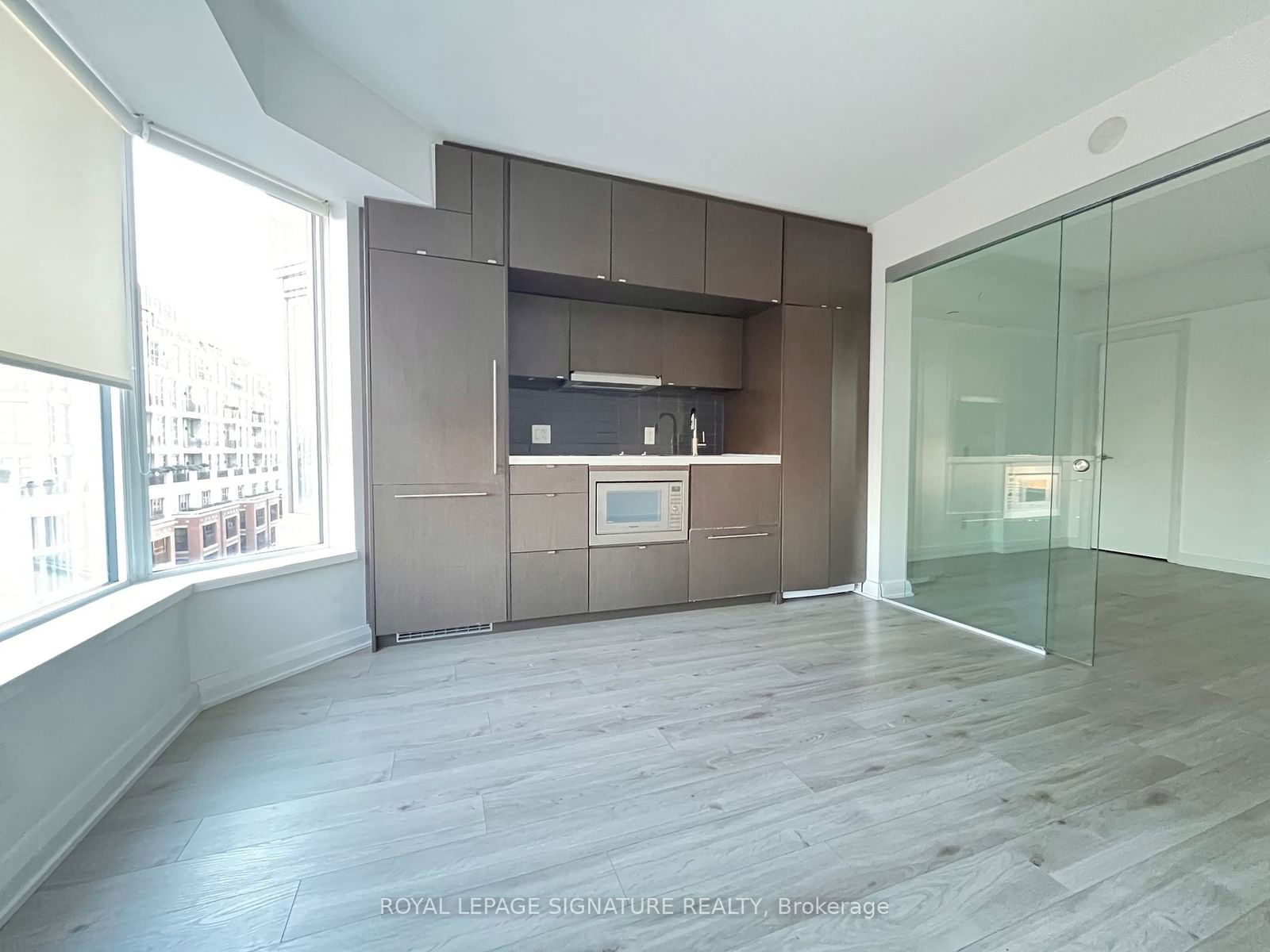 155 Yorkville Ave, unit 520 for rent