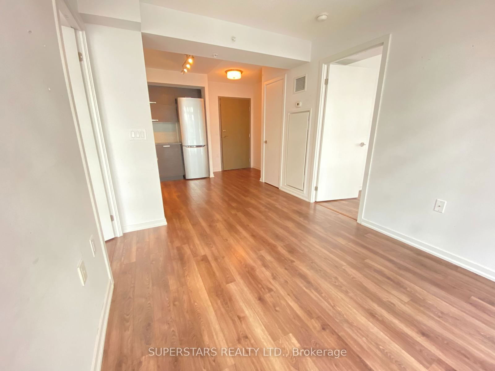 36 Lisgar St, unit 1703 W for rent