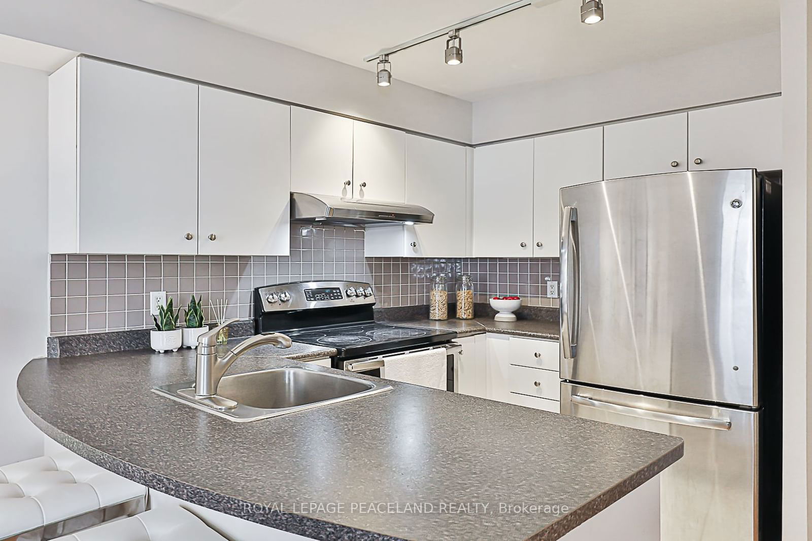 415 Jarvis St, unit 366 for sale