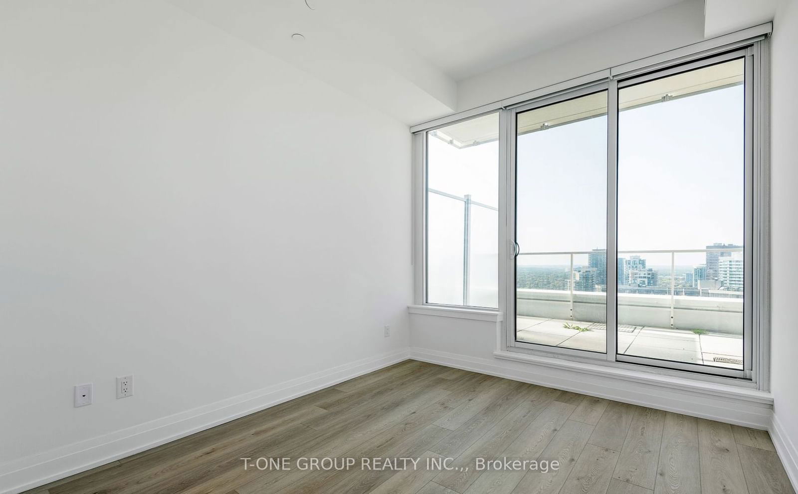 75 Canterbury Pl, unit Ph107 for rent