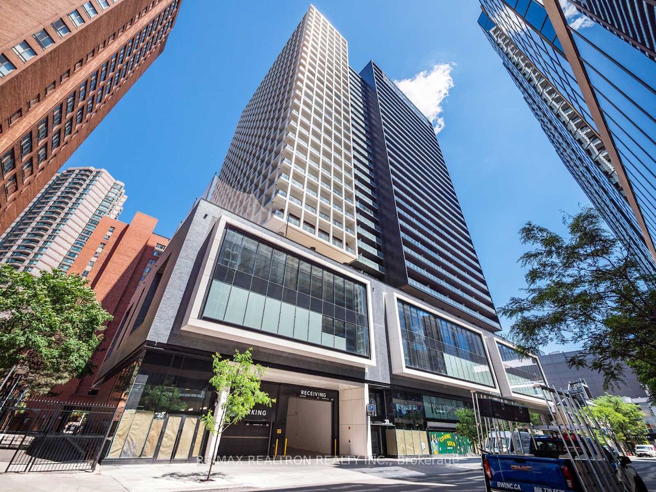 20 Edward St, unit 1510 for sale