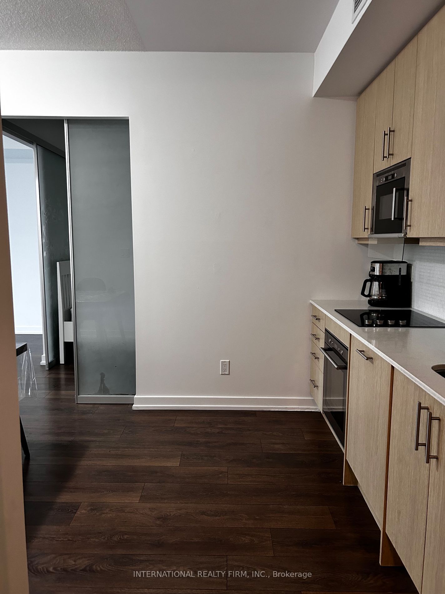 297 College St, unit 607 for rent