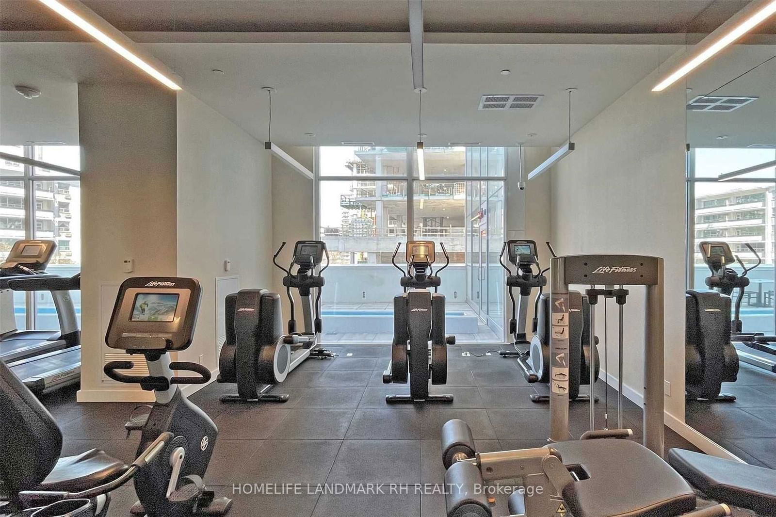 5180 Yonge St, unit 403 for sale