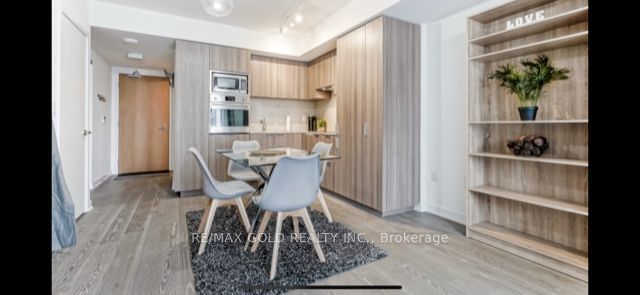 11 Wellesley St W, unit 1204 for rent