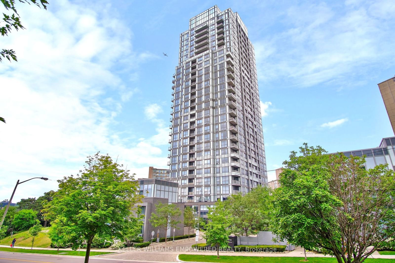 18 Graydon Hall Dr, unit 907 for sale