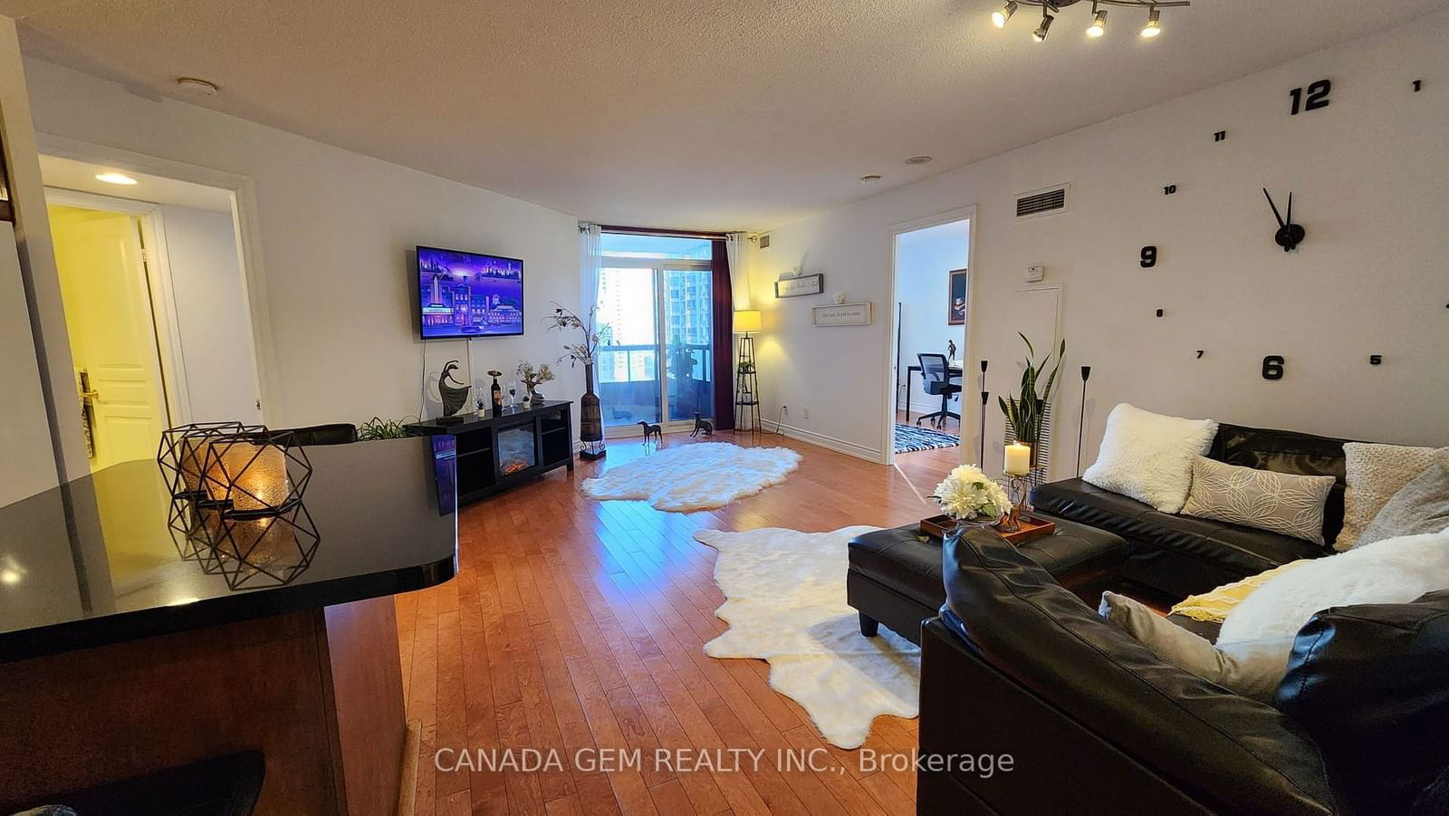 5 Northtown Way, unit 1410 for sale