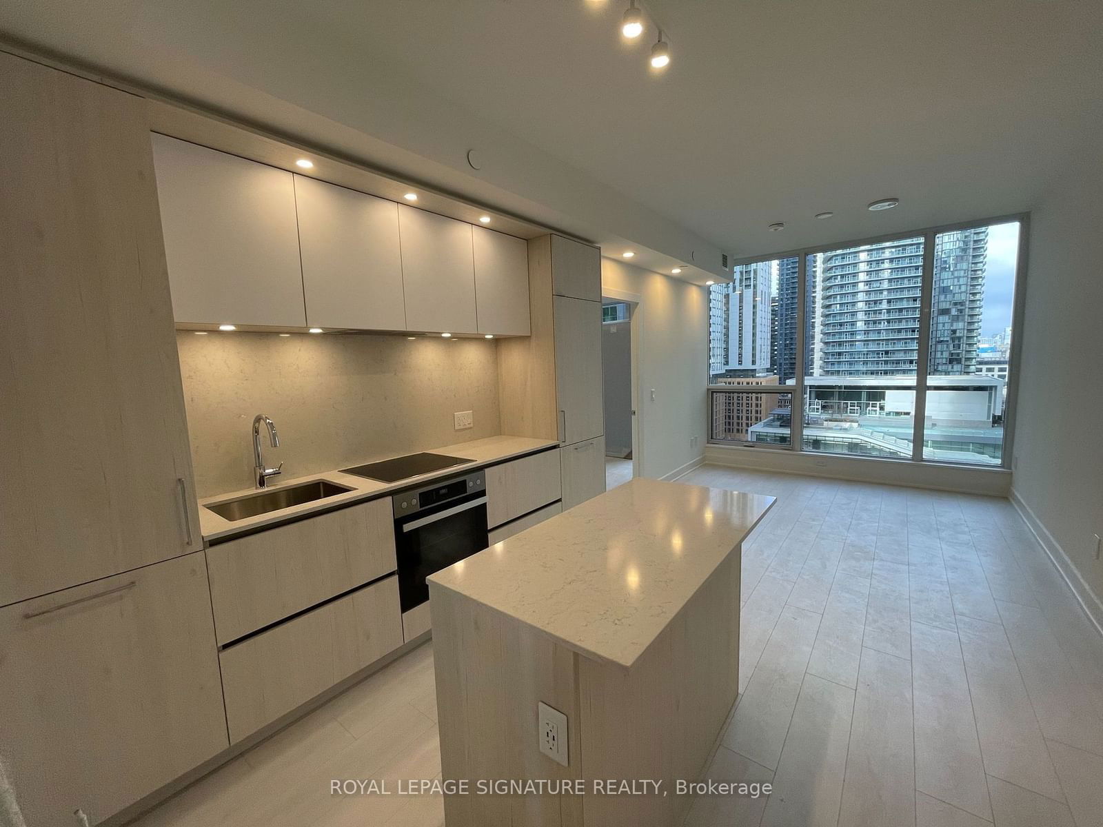 15 Mercer St, unit 1305 for rent