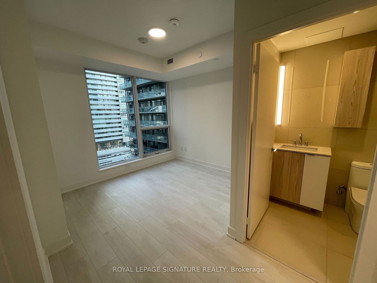 15 Mercer St, unit 1305 for rent