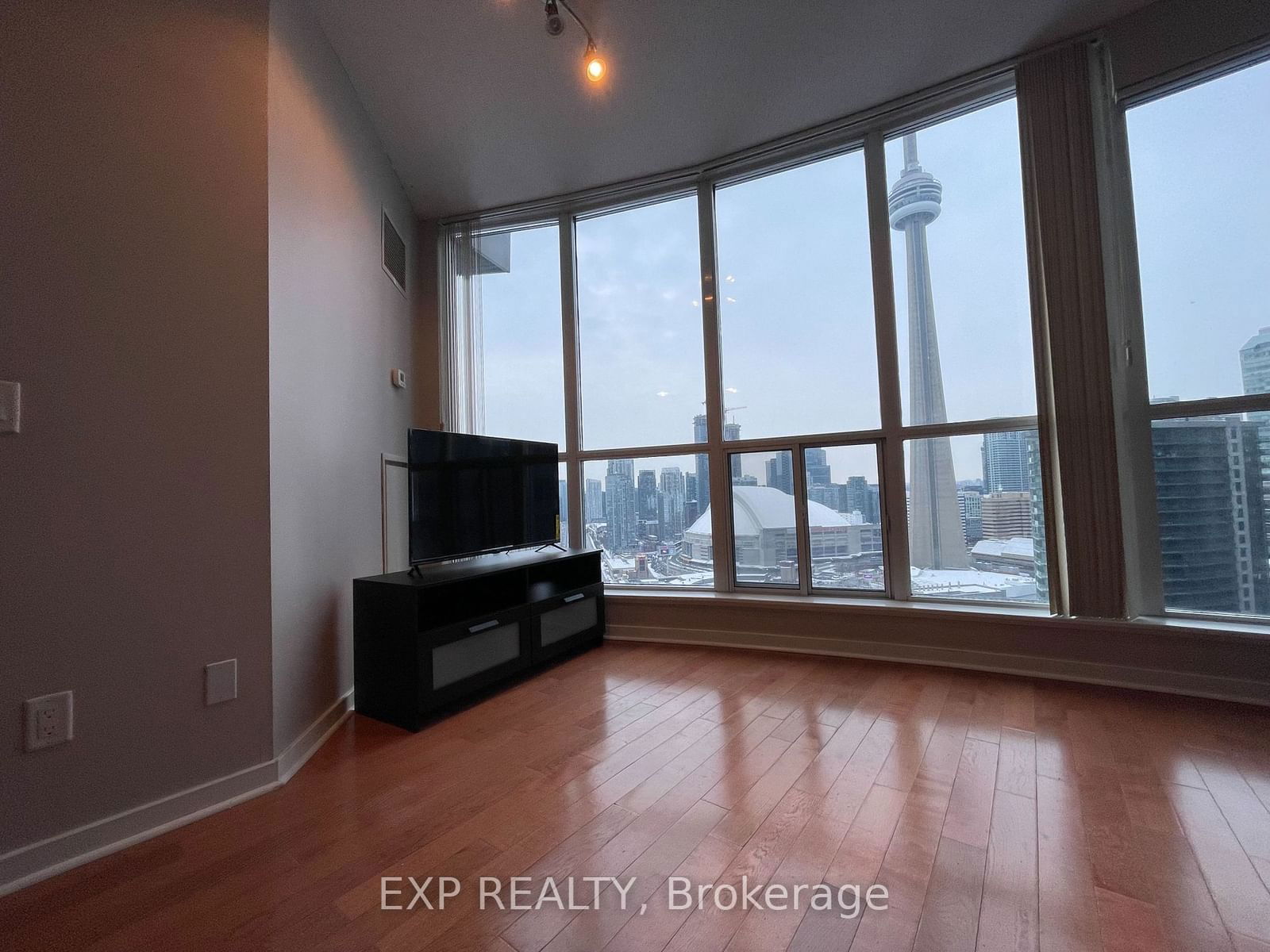 8 York St, unit 3213 for rent