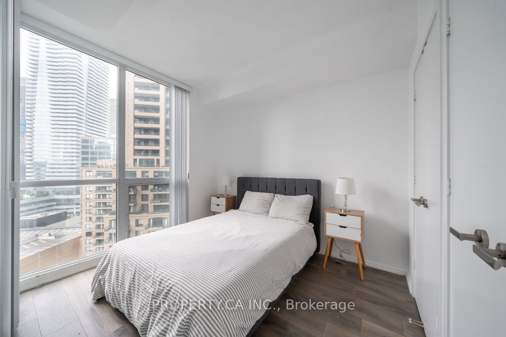 45 Charles St E, unit 1906 for rent