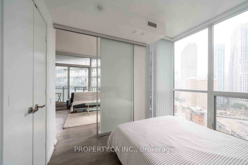 45 Charles St E, unit 1906 for rent