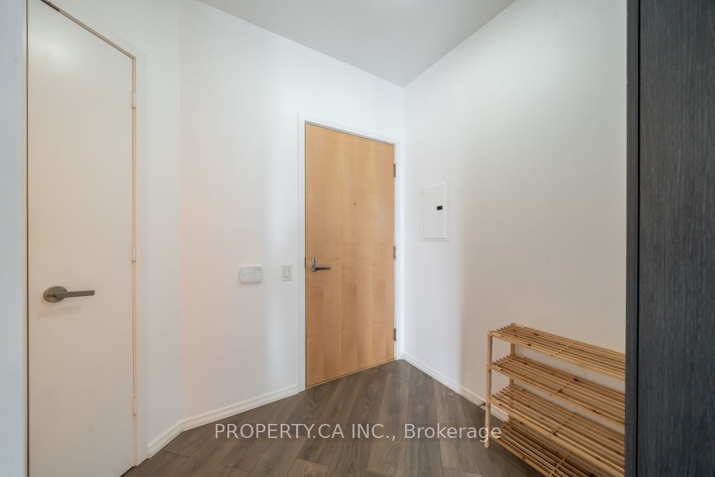 45 Charles St E, unit 1906 for rent