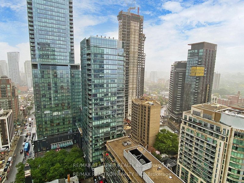 18 Yorkville Ave, unit 2504 for sale