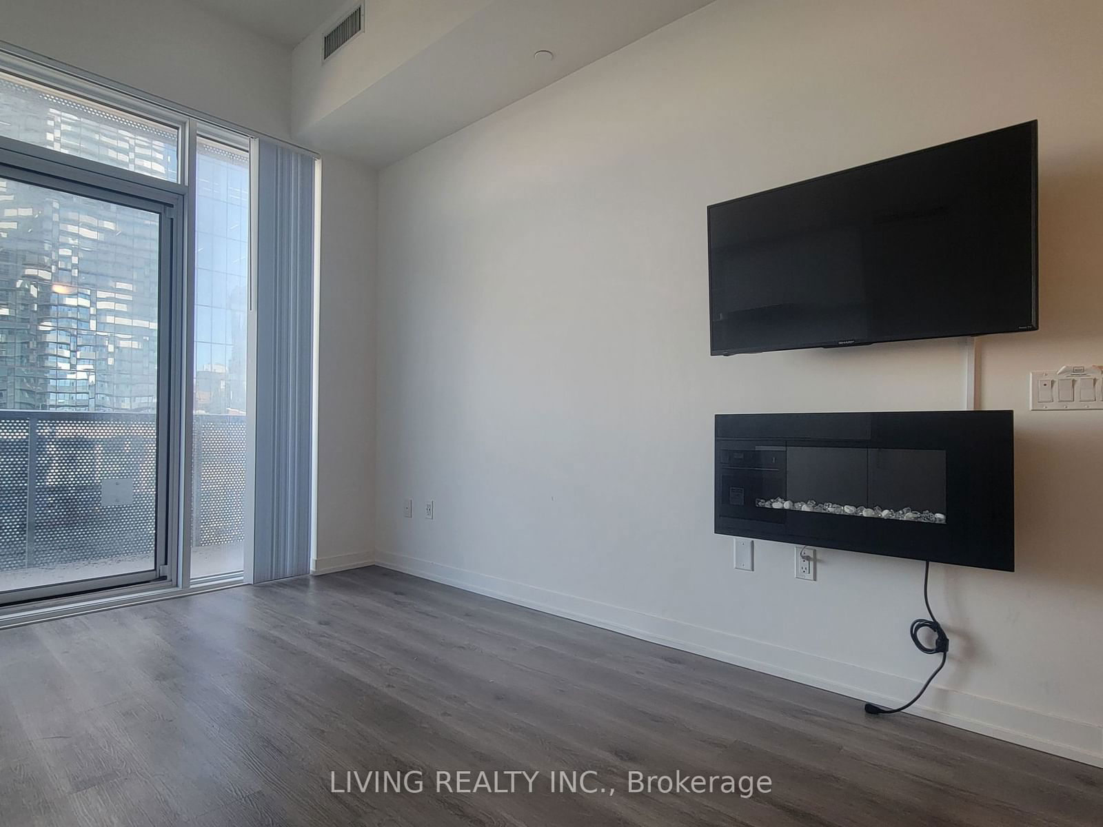 138 Downes St, unit 1210 for rent