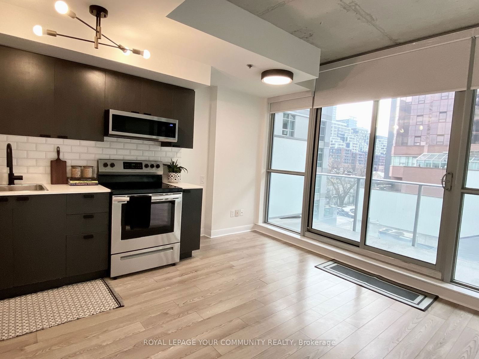 375 King St W, unit 402 for rent