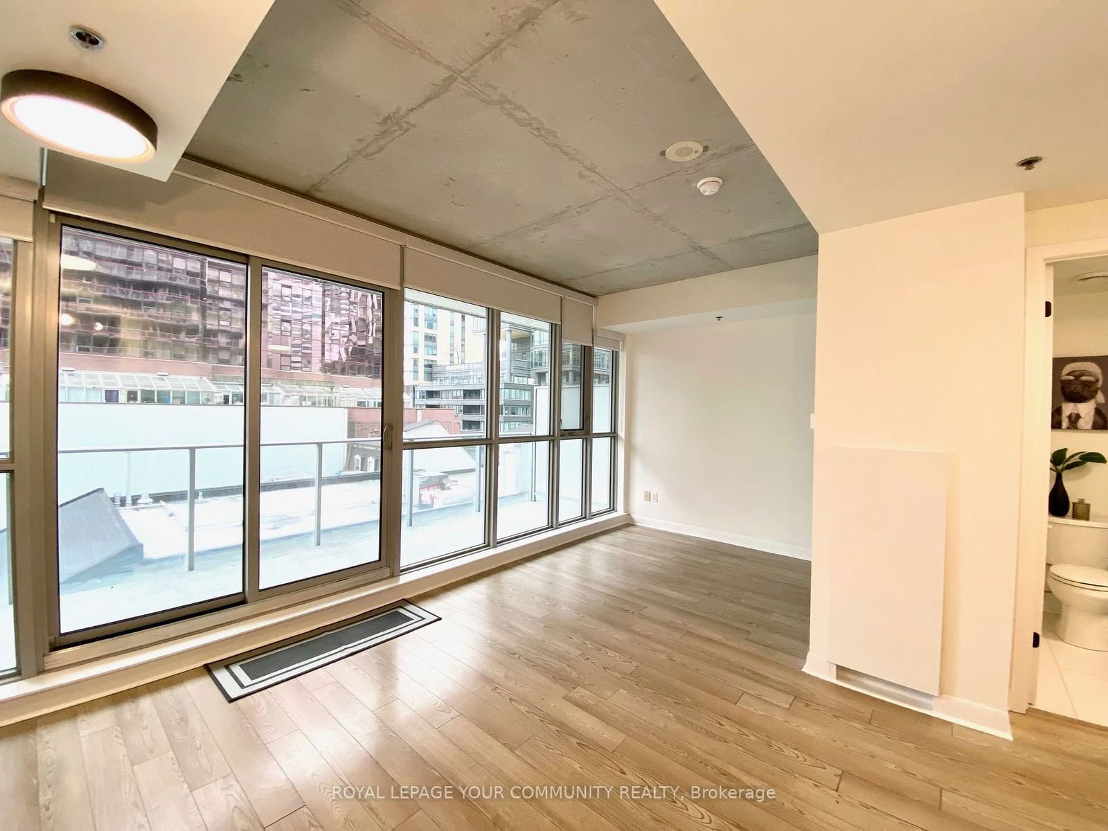 375 King St W, unit 402 for rent