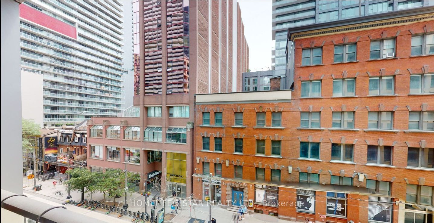 8 Charlotte St, unit 411 for sale