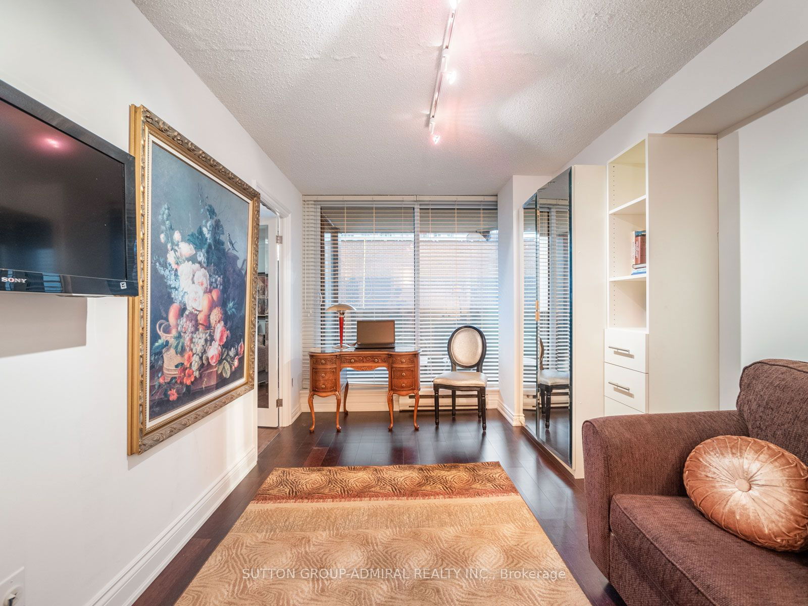 65 Spring Garden Ave, unit 210 for sale