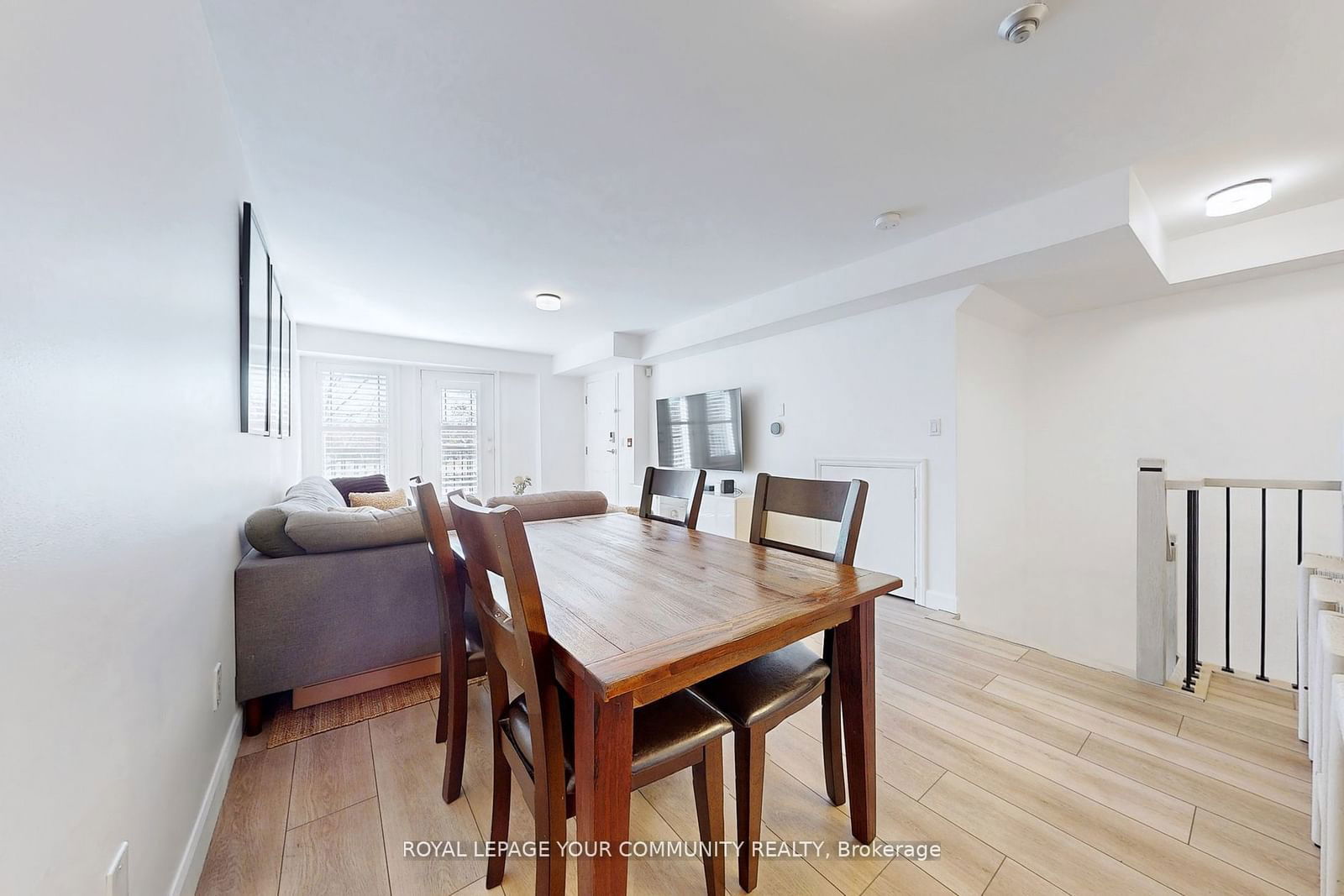 118 Finch Ave, unit TH5 for sale