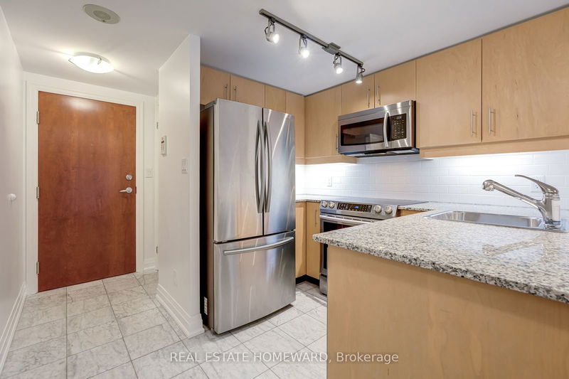 300 Bloor St E, unit 611 for rent