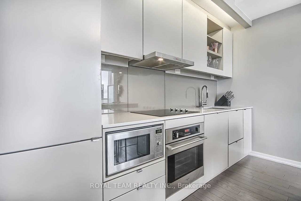 101 Peter St, unit 3608 for rent