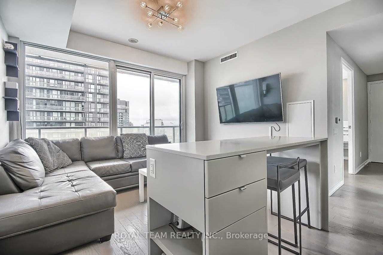 101 Peter St, unit 3608 for rent