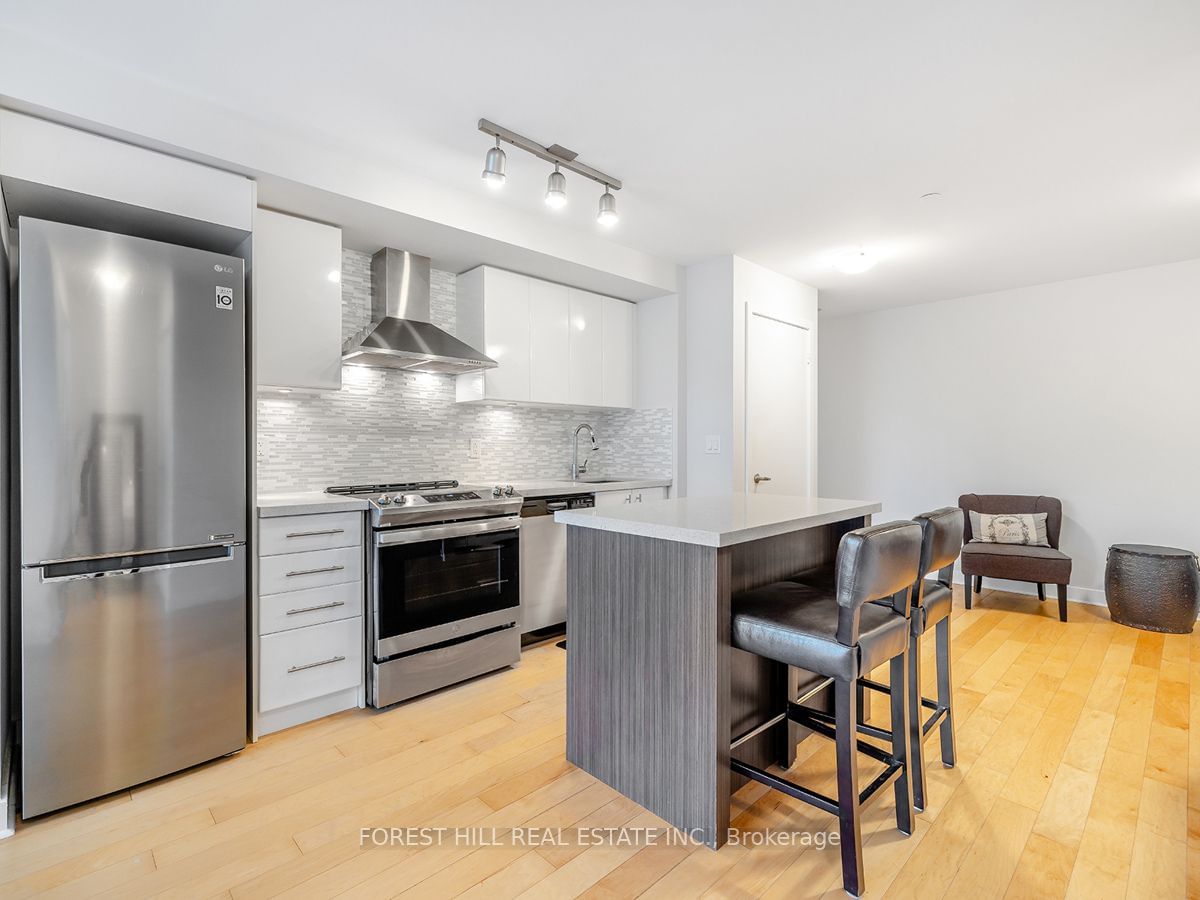 58 Orchard View Blvd, unit 401 for sale