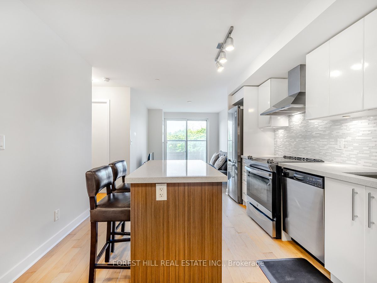 58 Orchard View Blvd, unit 401 for sale