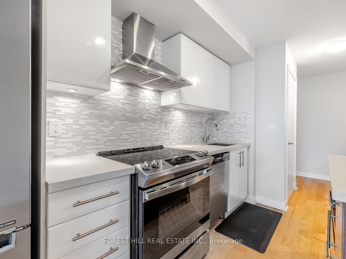 58 Orchard View Blvd, unit 401 for sale